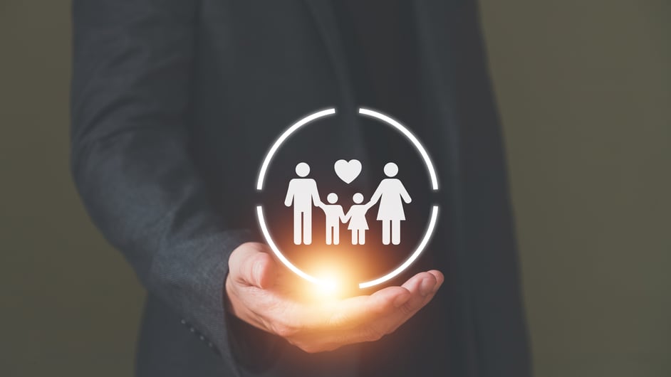 Harnessing 360-Degree Analytics: Transforming Health Insurance with AI and Data Strategy