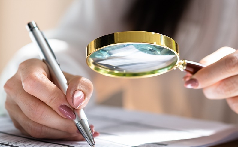 Fraud Detection in the Insurance Claim Process by Using Artificial Intelligence